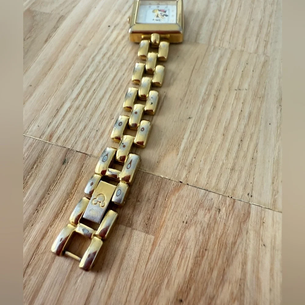 Vintage SII Seiko Disney ladies square gold tone Mickey Mouse watch NEW BATTERY